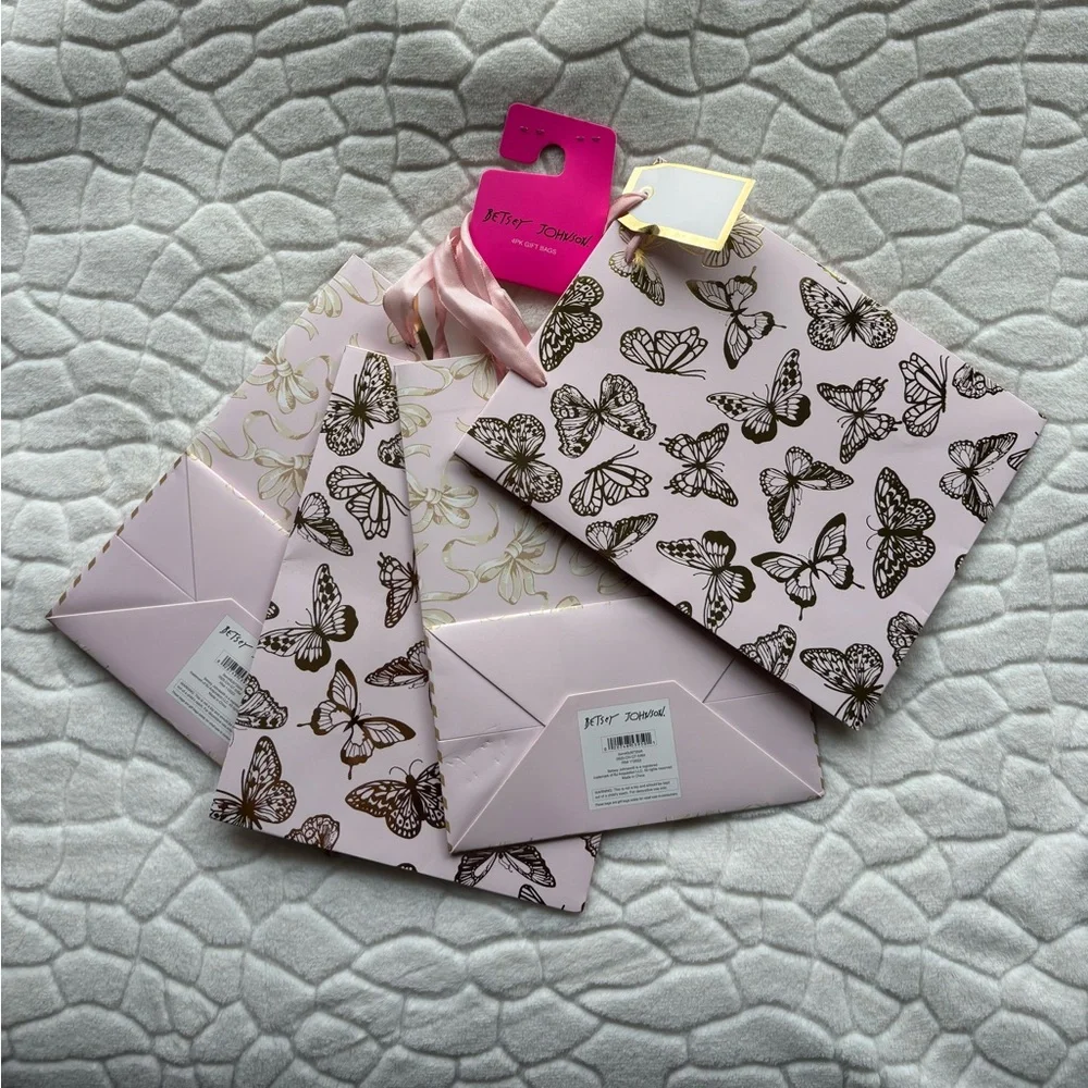 Betsey Johnson Pink Butterfly & Bows Gift Bag set of 4